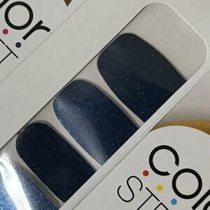 New Color Street “Blue in Peru” Shimmery Navy to Purple Duo-chrome Nail Strips